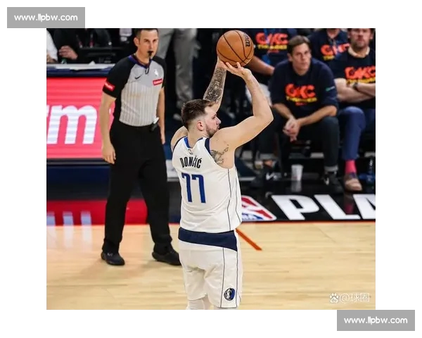 高清篮球直播全程跟踪精彩赛事即时更新让你不错过每一场精彩对决 - 副本 - 副本 (4)