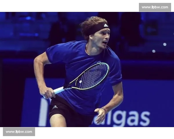 全新赛季WTA赛事揭幕 大师赛争夺激烈 选手挑战与突破齐聚赛场